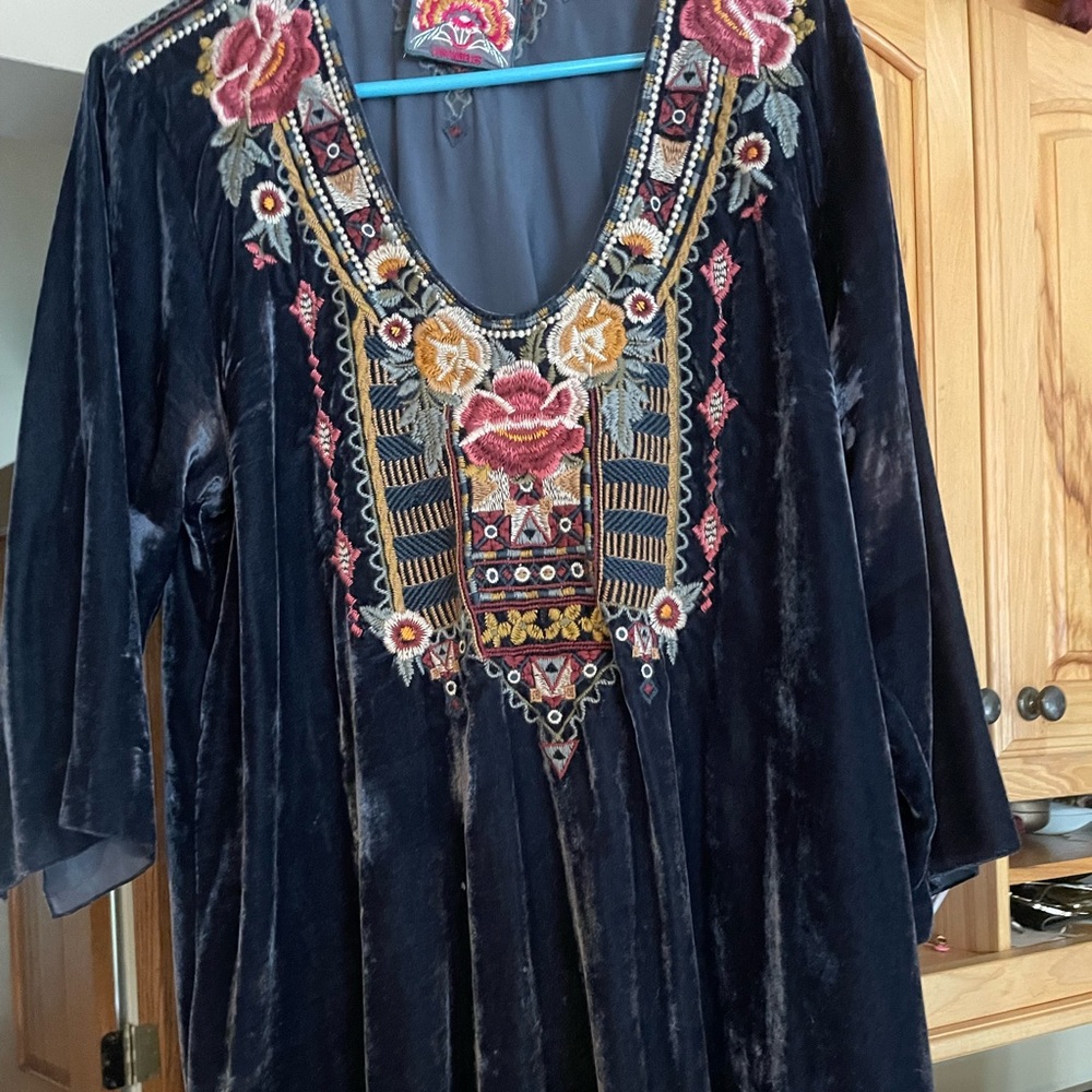 Navy blue Johnny Was tunic Size L